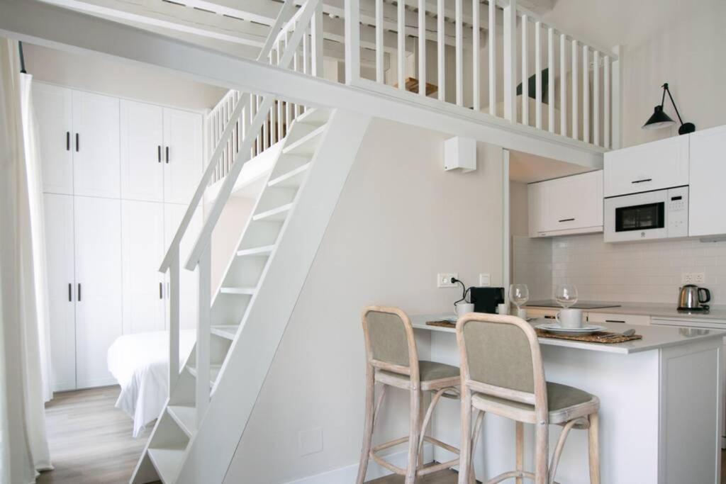 세비야 G12 Trendy And Comfy Bright Loft Meters From Bullring And Trianas Bridge, Galera Street 아파트 외부 사진